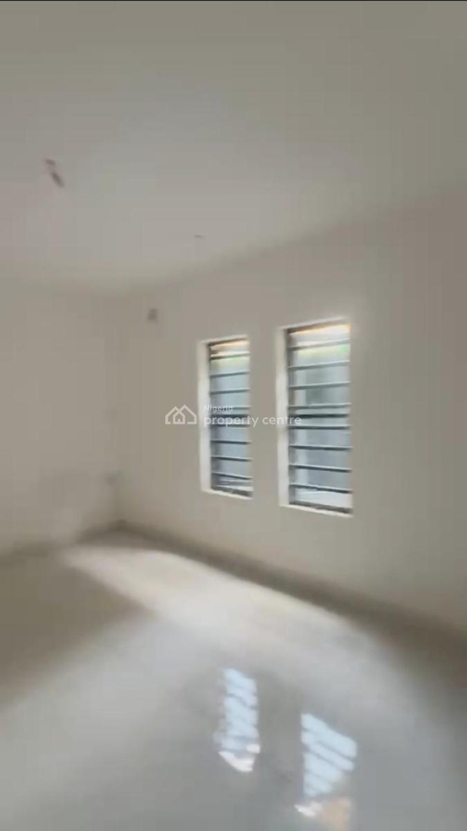 Lovely 2 Bedroom Flat, Ijesha, Surulere, Lagos, Flat / Apartment for Rent