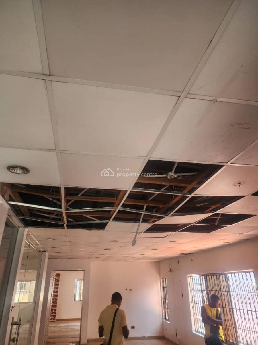 3 Bedroom Bungalow, Oduduwa Crescent, Ikeja Gra, Ikeja, Lagos, Office Space for Rent