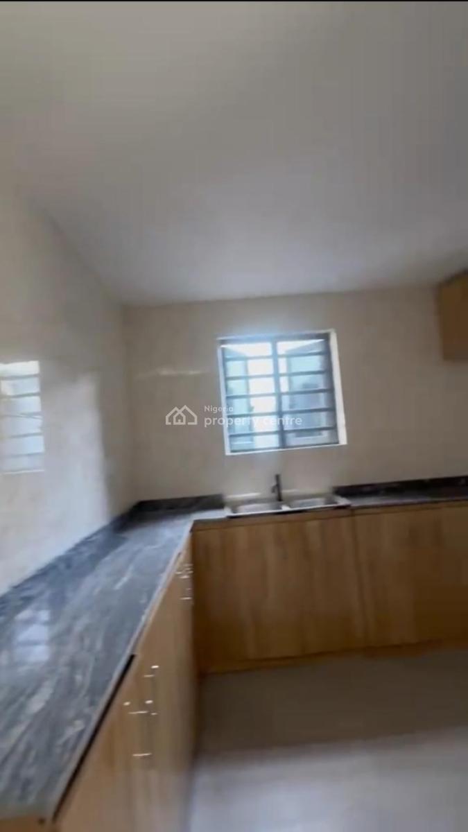 Lovely 3 Bedroom Flat, Ijesha, Surulere, Lagos, Flat / Apartment for Rent