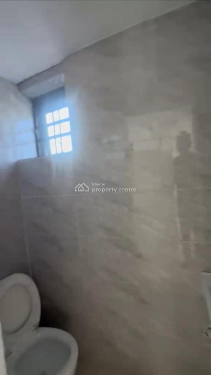 Lovely 3 Bedroom Flat, Ijesha, Surulere, Lagos, Flat / Apartment for Rent