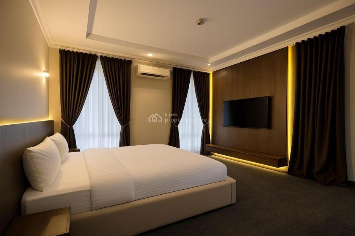 Luxury Two Bedroom with Pool, Gym, Bathub, Victoria Island (vi), Lagos, Flat / Apartment Short Let