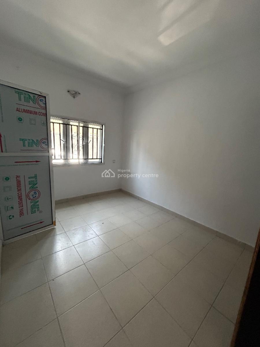 Well Maintained and Spacious 3 Bedroom Apartment, New Road, Lekki, Lagos, Flat / Apartment for Rent