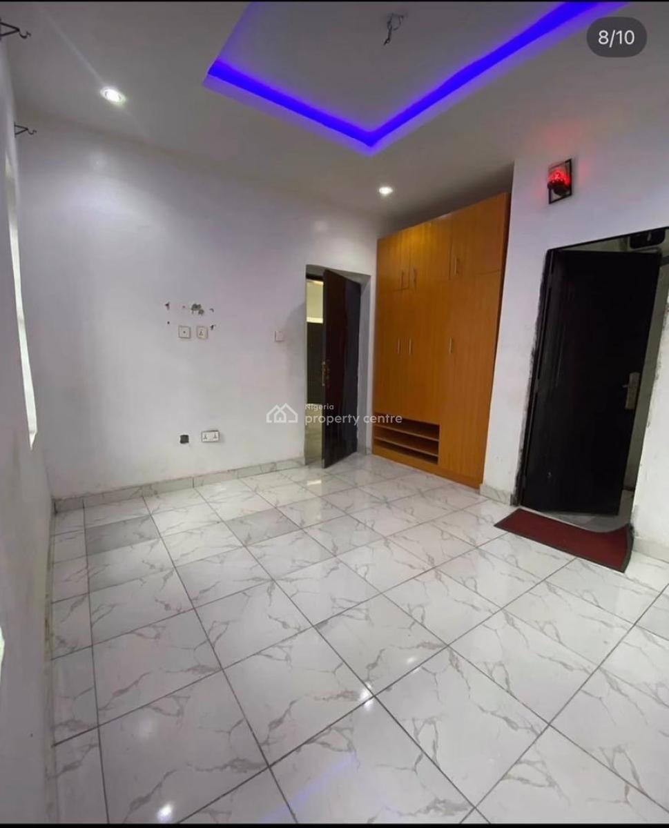 Nice and Spacious 2 Bedroom Apartment All Rooms En-suite Upstairs, Silver Point Estate, Badore, Ajah, Lagos, Flat / Apartment for Rent