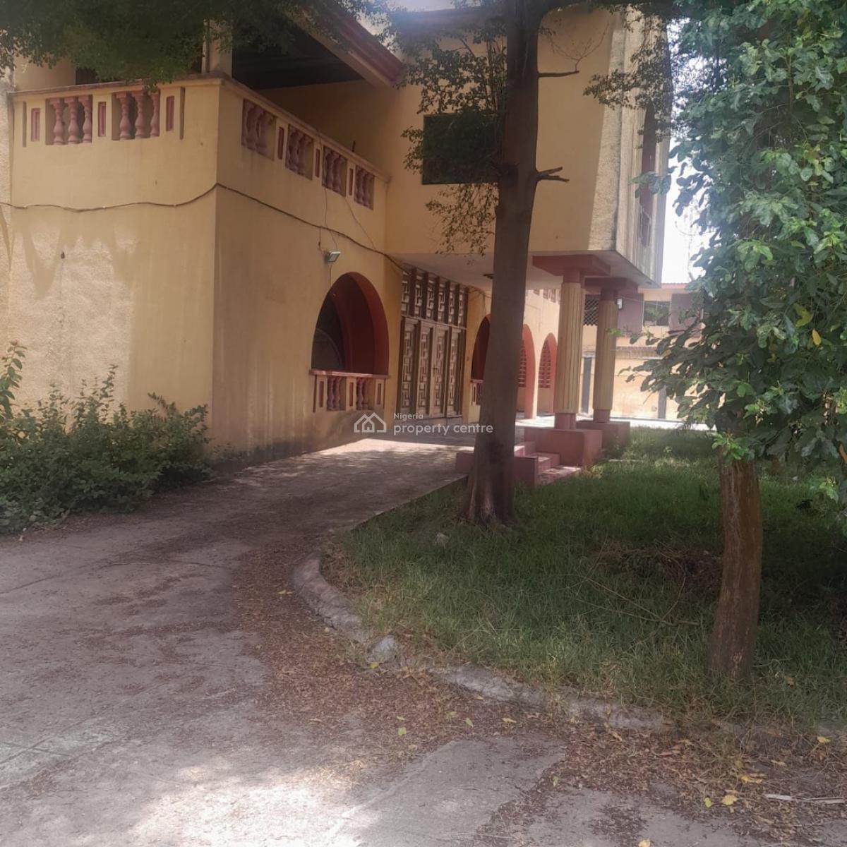 Solid Block of Flats Building in Perfect Area Ideal for Development, Ilupeju, Lagos, Residential Land for Sale