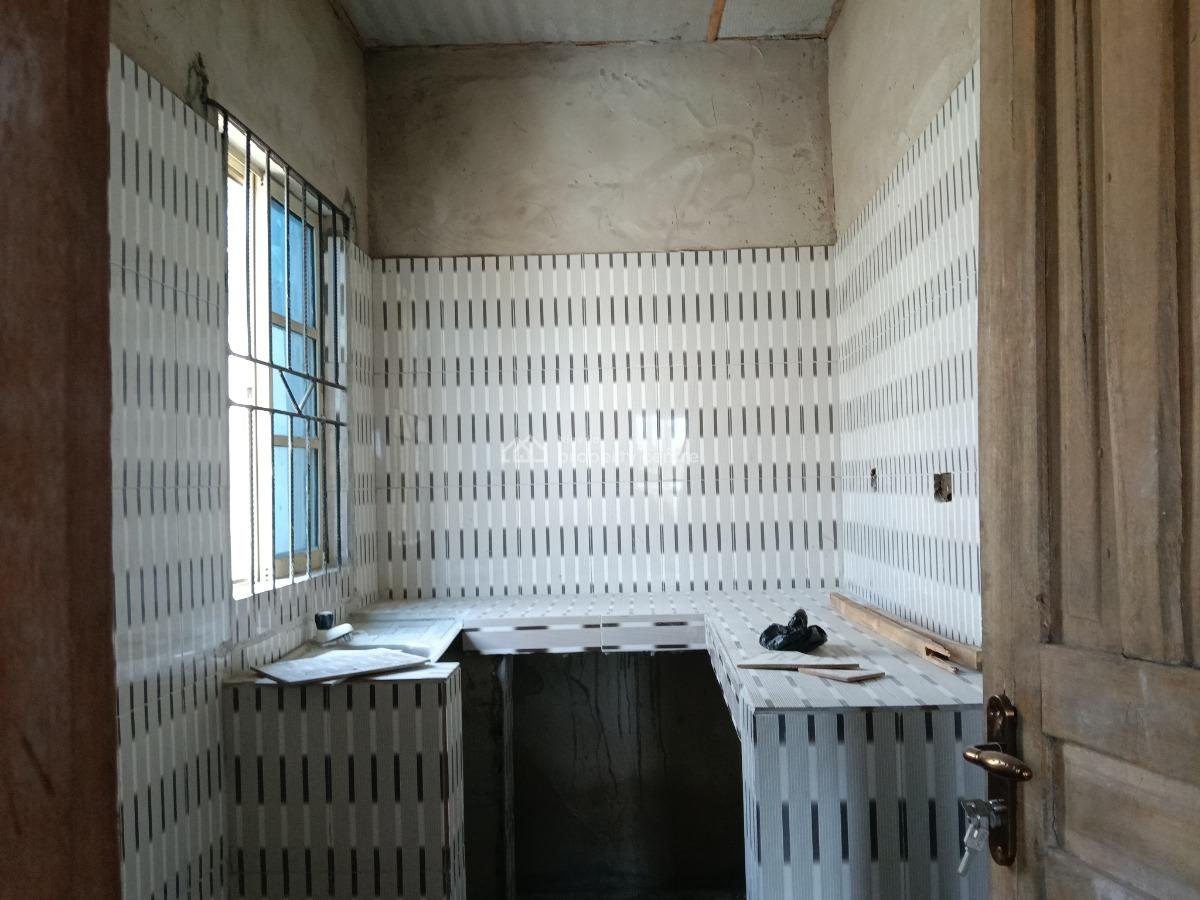 Spacious 1 Bedroom Mini, Igbe Lara,ginti,elepe, Ikorodu, Lagos, Mini Flat (room and Parlour) for Rent