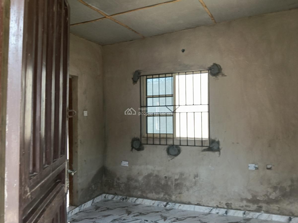 Spacious 1 Bedroom Mini, Igbe Lara,ginti,elepe, Ikorodu, Lagos, Mini Flat (room and Parlour) for Rent