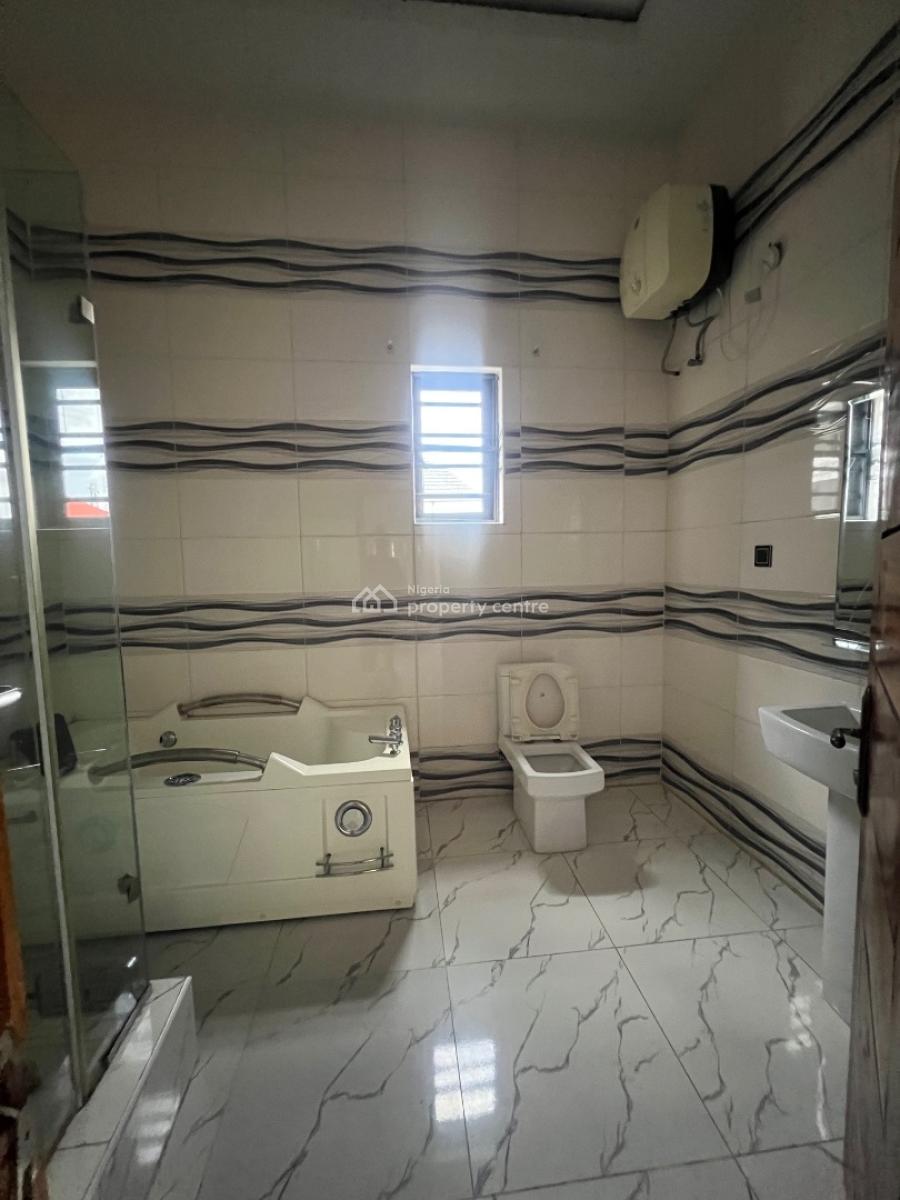 Well Maintained, Tastefully Finished Four (4) Bedroom Semi Detached, Osapa, Lekki, Lagos, Semi-detached Duplex for Rent