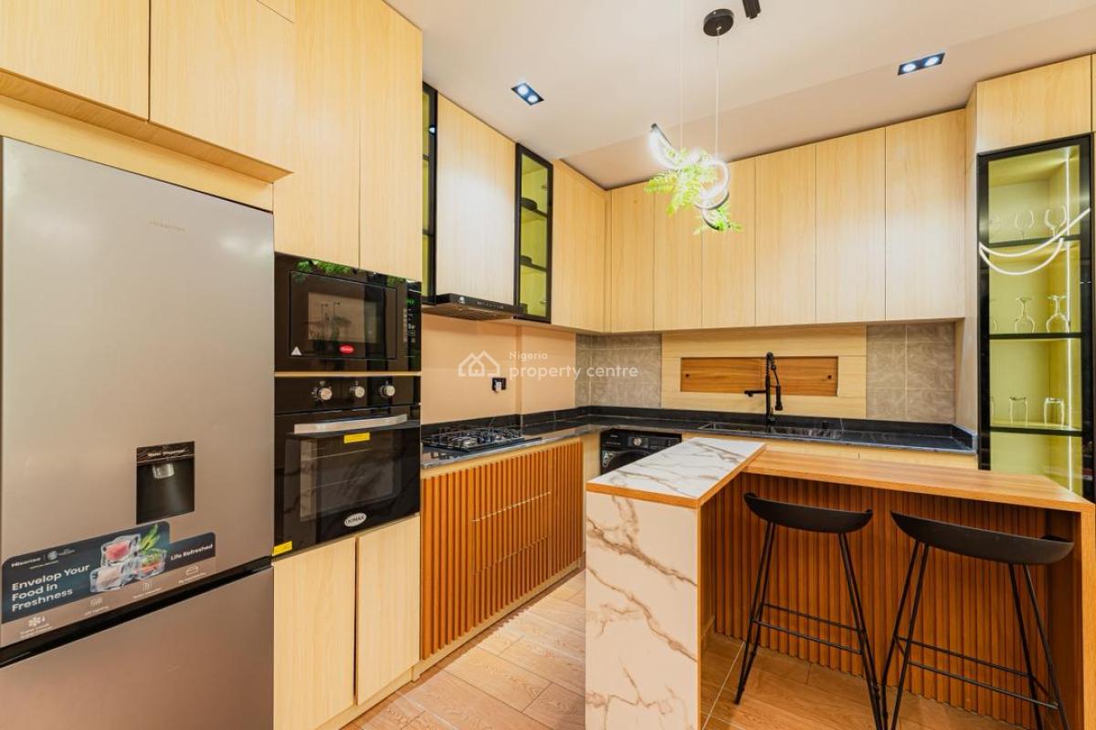 Luxury 2 Bedroom Apartment with Housekeeping and En-suite Rooms, Lekki Phase 1, Lekki, Lagos, Flat / Apartment Short Let