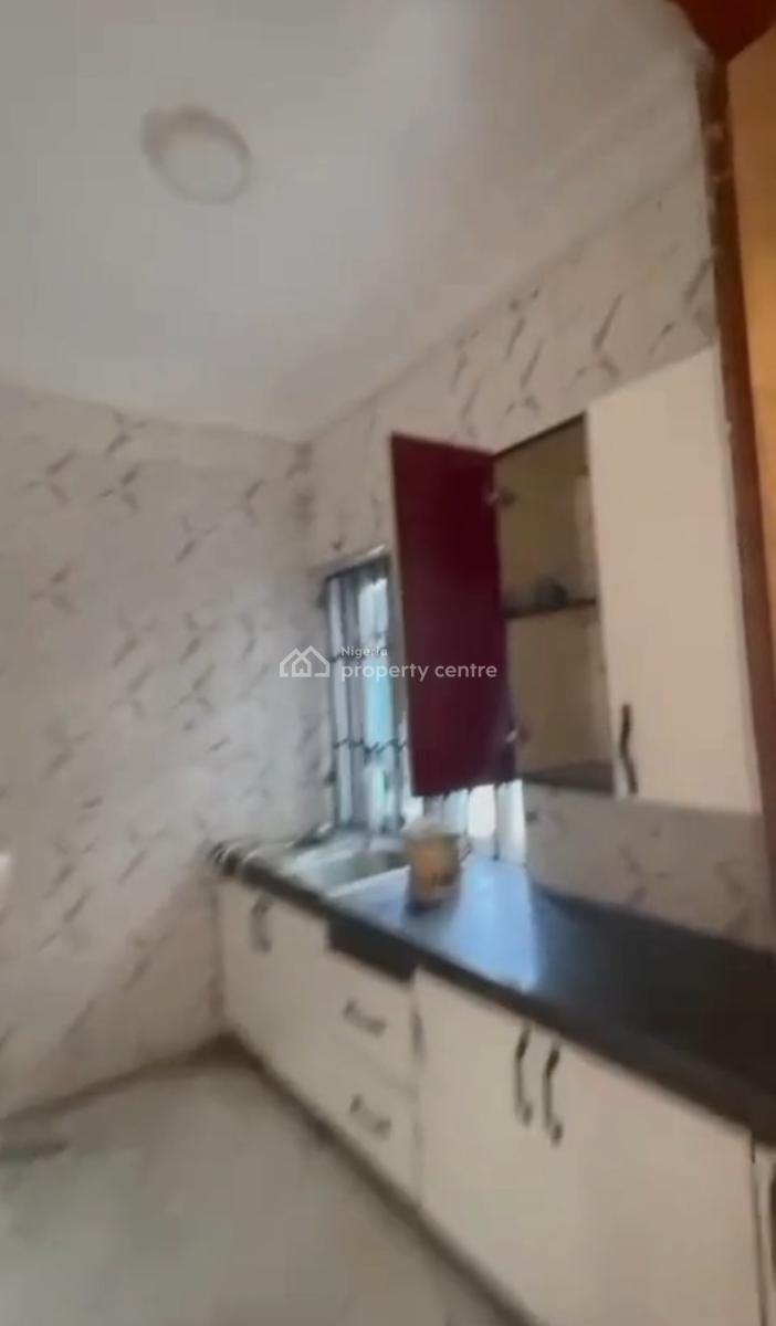 Well Renovated 2 Bedroom Flat Apartment, Chevron Alternative Route, Lekki, Lagos, Flat / Apartment for Rent