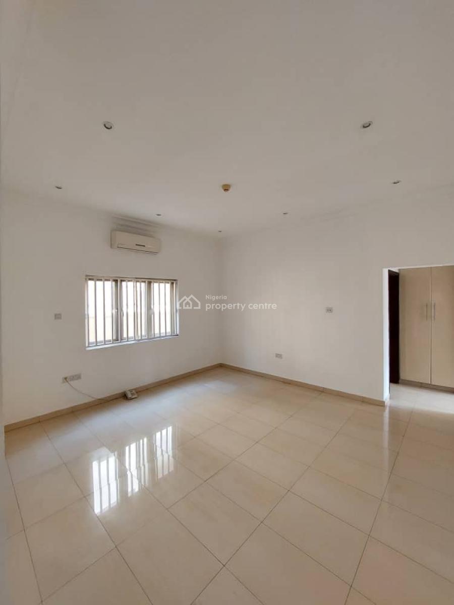 Serviced 3 Bedroom Apartment with Bq, Lekki Phase 1, Lekki, Lagos, Flat / Apartment for Rent