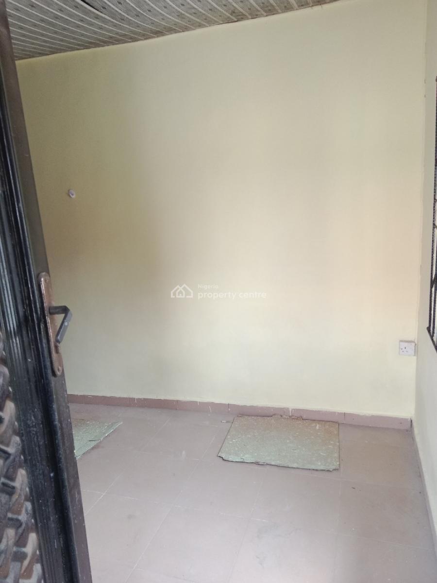 Lovely 1 Room Apartment, Macaulay Igbogbo, Ikorodu, Lagos, Flat / Apartment for Rent