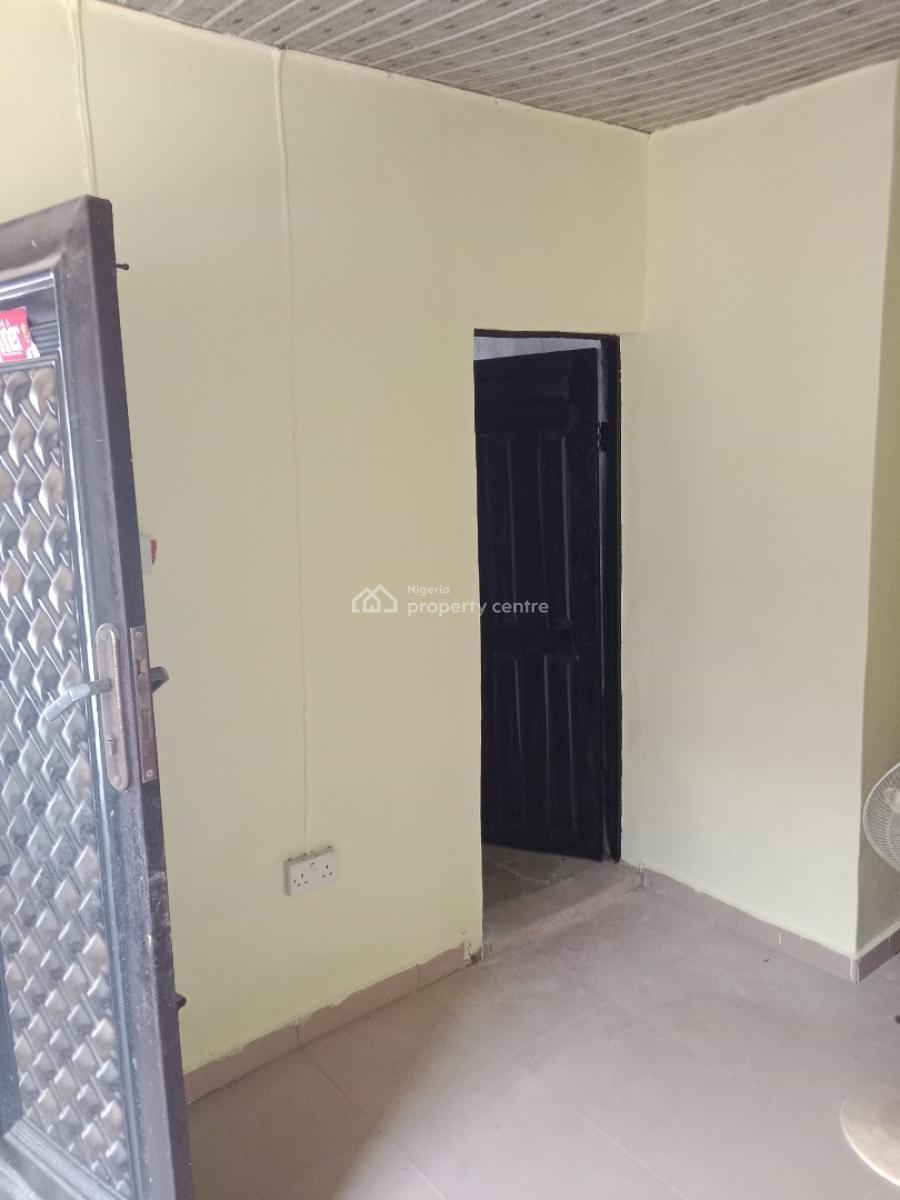 Lovely 1 Room Apartment, Macaulay Igbogbo, Ikorodu, Lagos, Flat / Apartment for Rent