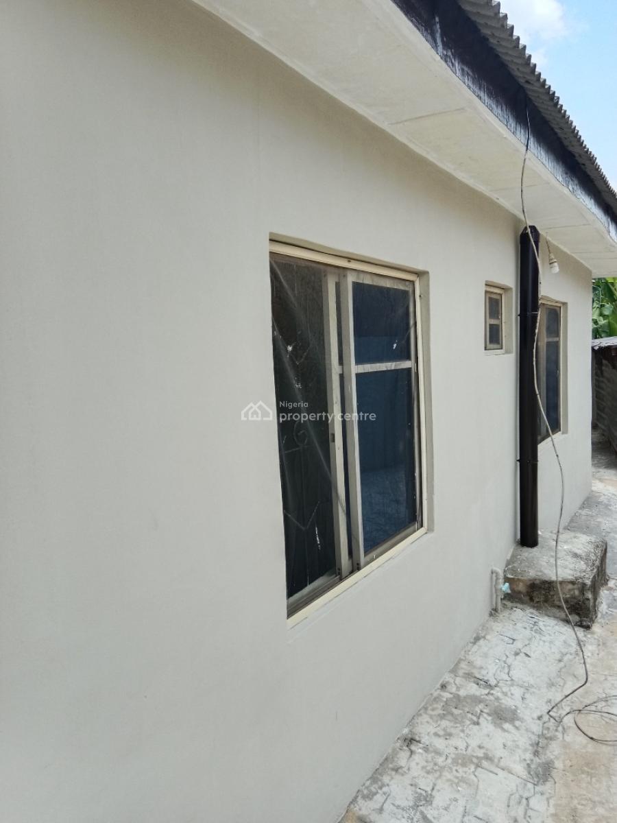 Lovely 1 Room Apartment, Macaulay Igbogbo, Ikorodu, Lagos, Flat / Apartment for Rent