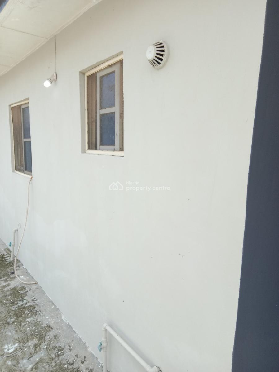 Lovely 1 Room Apartment, Macaulay Igbogbo, Ikorodu, Lagos, Flat / Apartment for Rent