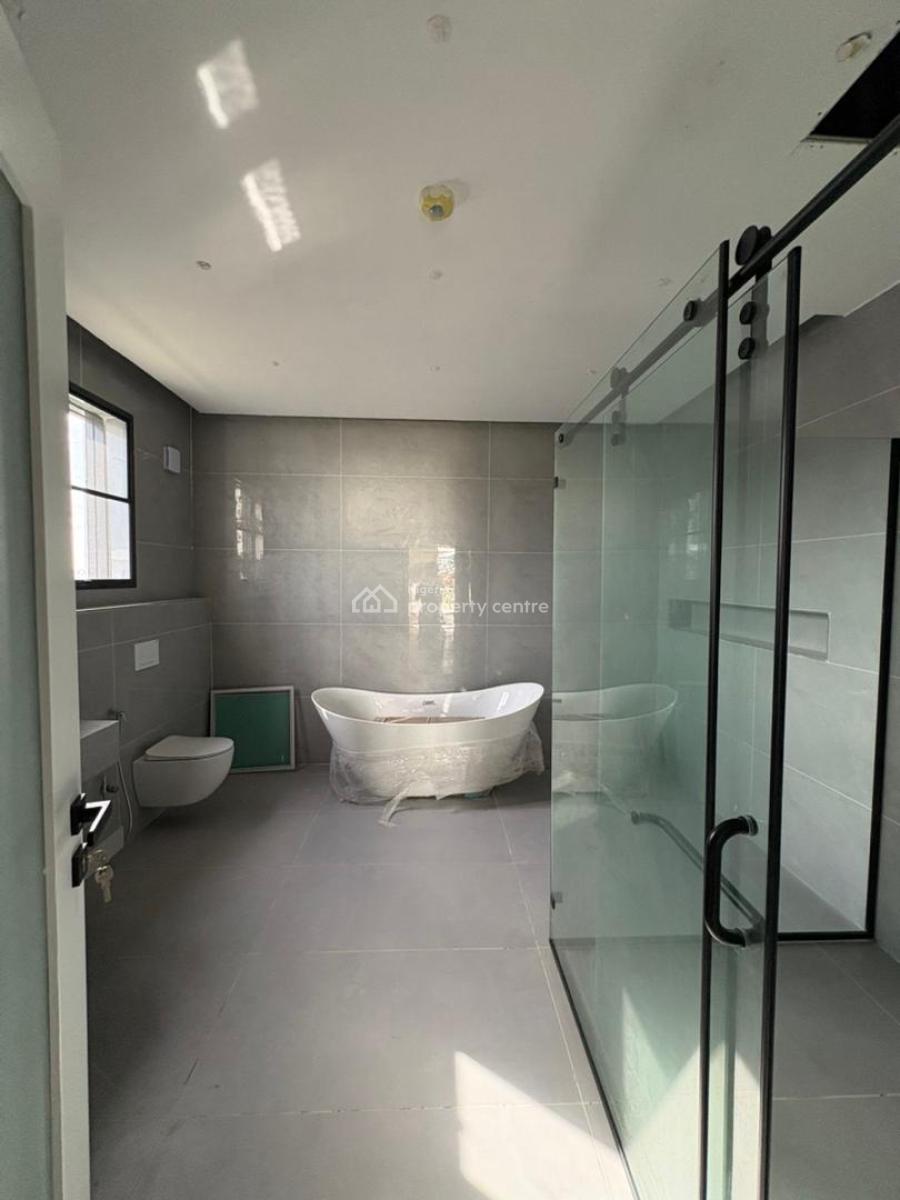 5 Bedroom Semi-detached with Bq, Lekki, Lagos, Semi-detached Duplex for Sale