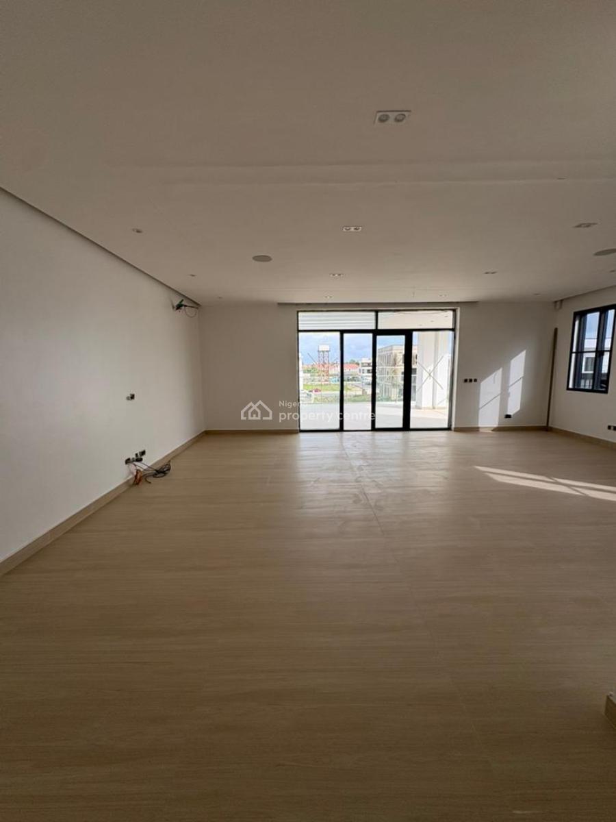 5 Bedroom Semi-detached with Bq, Lekki, Lagos, Semi-detached Duplex for Sale