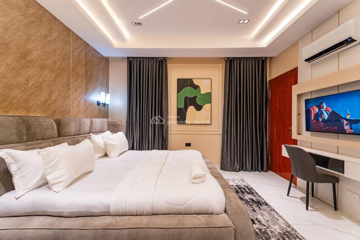 Luxury 2 Bedroom Apartment with Housekeeping and Indoor, Alexa,starlink,elevator,ps5 ,automated Curtains, Lekki Phase 1, Lekki, Lagos, Flat / Apartment Short Let