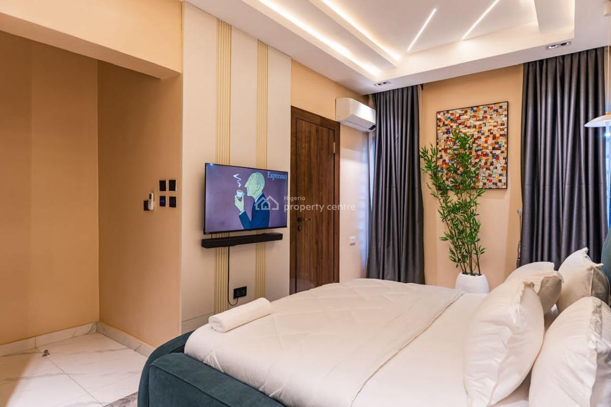 Luxury 2 Bedroom Apartment with Housekeeping and Indoor, Alexa,starlink,elevator,ps5 ,automated Curtains, Lekki Phase 1, Lekki, Lagos, Flat / Apartment Short Let