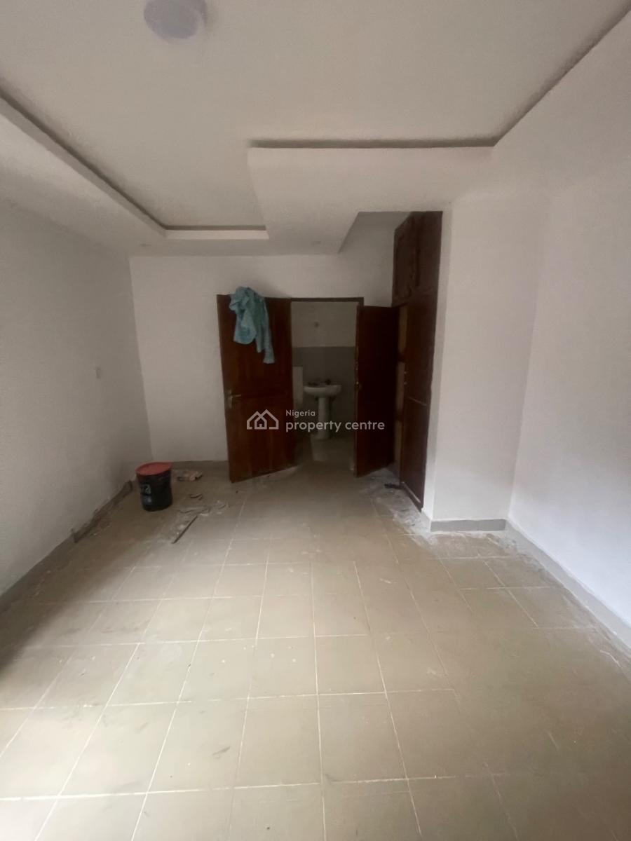 Spacious 3 Bedroom Apartment, in a Secured Estate, Gbagada, Lagos, Flat / Apartment for Rent