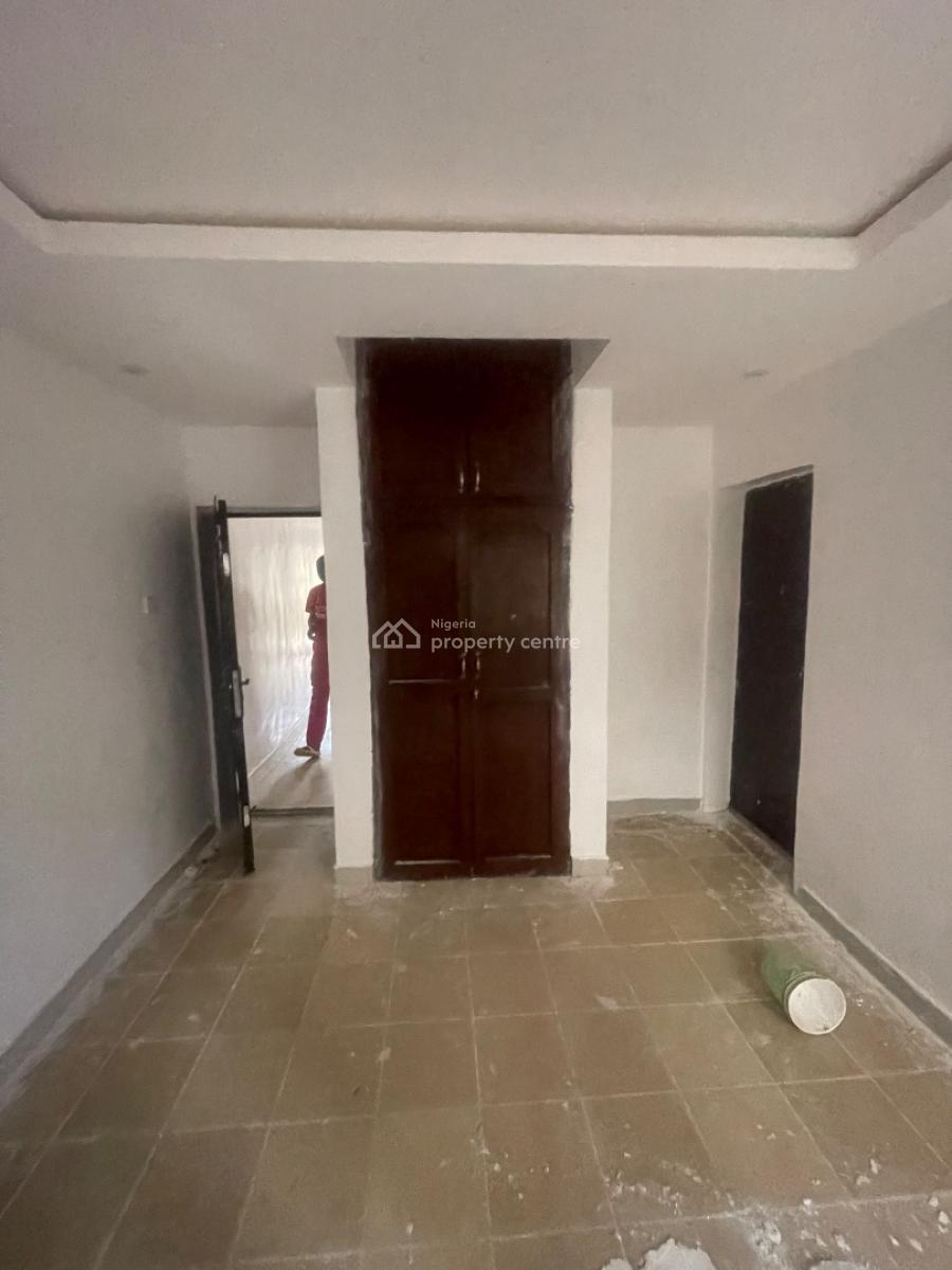 Spacious 3 Bedroom Apartment, in a Secured Estate, Gbagada, Lagos, Flat / Apartment for Rent