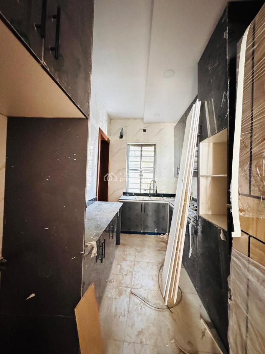 Fully Serviced Two Bedroom Apartment, Ologolo, Lekki, Lagos, Flat / Apartment for Rent