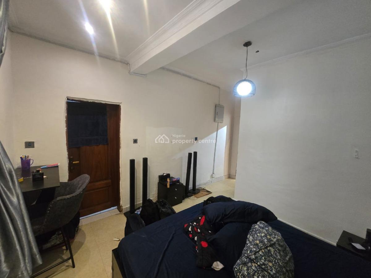 Spacious 1-bedroom Apartment, Off Freedom Way, Lekki Phase 1, Lekki, Lagos, Mini Flat (room and Parlour) for Rent