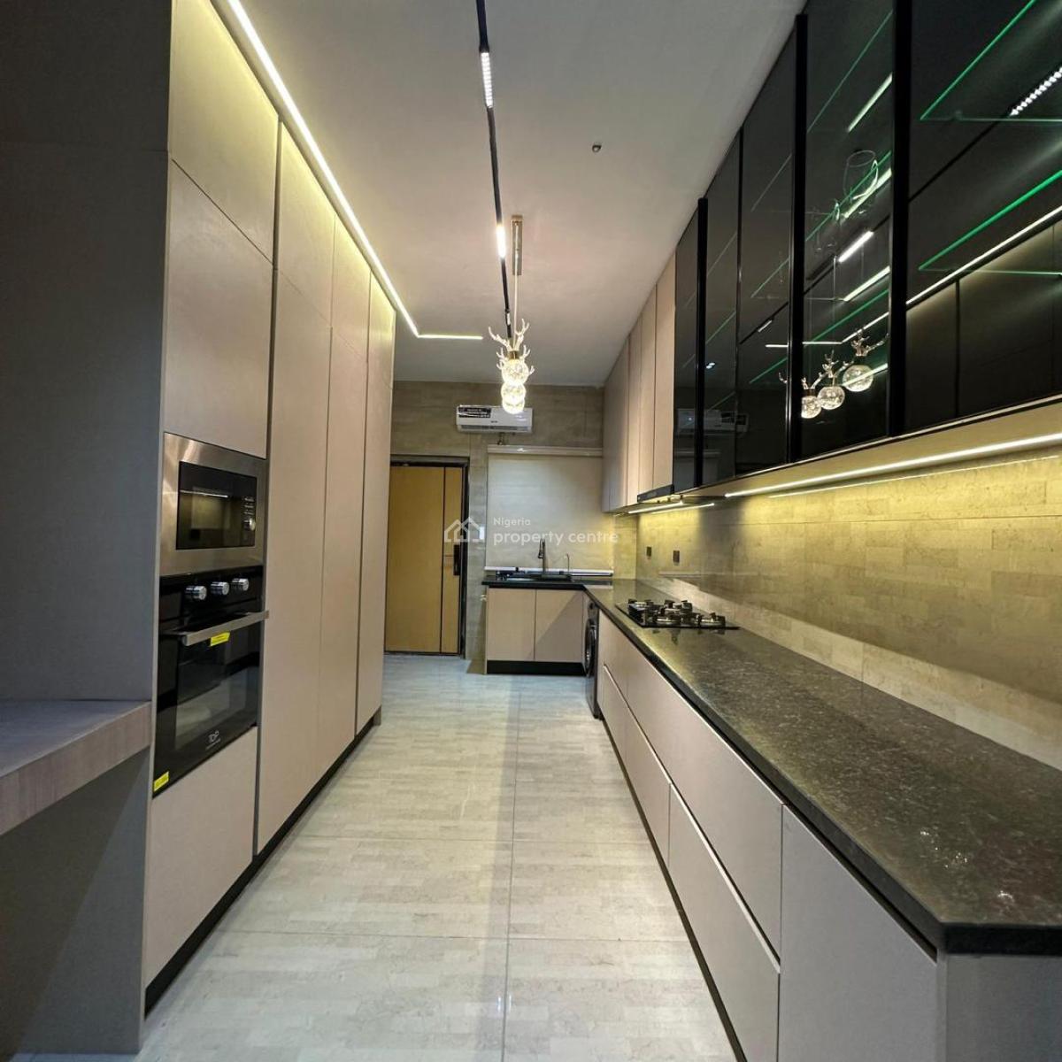 Luxury 3 Bedroom Penthouse Apartment with Bq, Gym / Spa House., Lekki Phase 1, Lekki, Lagos, Flat / Apartment for Sale