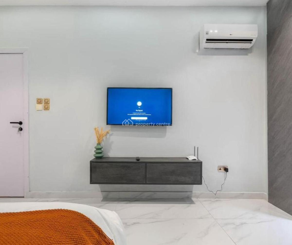 2 Bedroom Serviced Apartment, Lekki Phase 1, Lekki, Lagos, Flat / Apartment for Sale