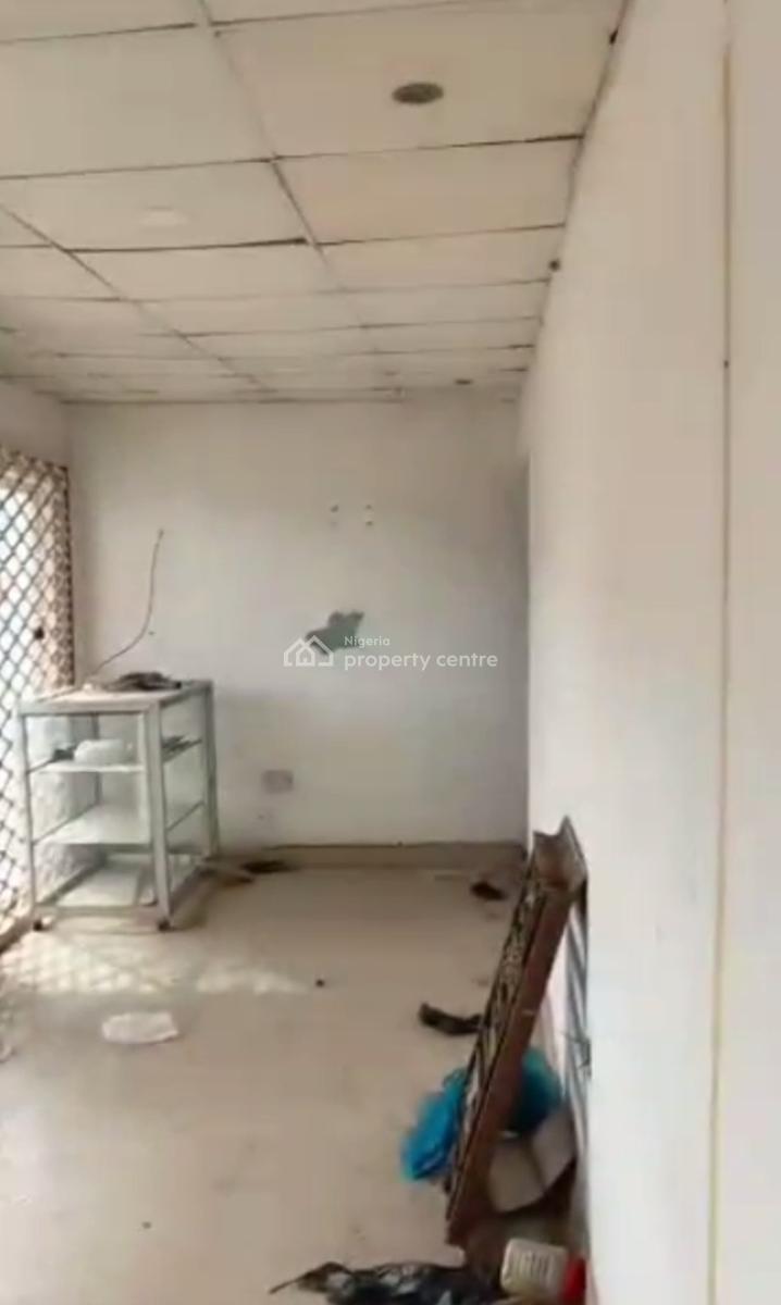 Exraordinary Massively Spacious Double Shop Space, Okeira, Ogba, Ikeja, Lagos, Shop for Rent