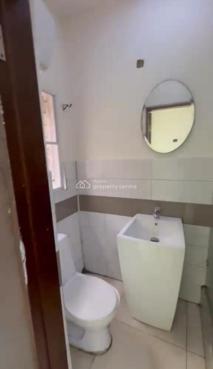 2 Units of Spacious and Clean 2 Bedroom Apartment (upstairs), Oniru, Victoria Island (vi), Lagos, Flat / Apartment for Rent