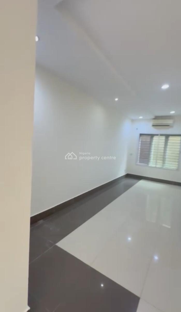 2 Units of Spacious and Clean 2 Bedroom Apartment (upstairs), Oniru, Victoria Island (vi), Lagos, Flat / Apartment for Rent