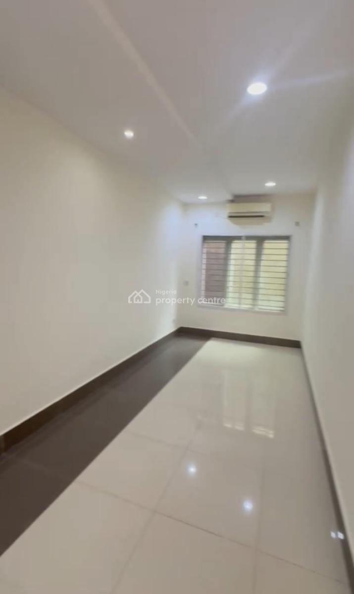 2 Units of Spacious and Clean 2 Bedroom Apartment (upstairs), Oniru, Victoria Island (vi), Lagos, Flat / Apartment for Rent