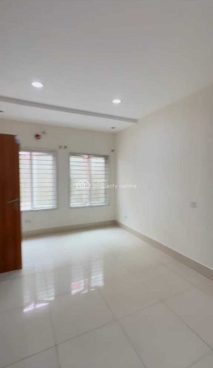 2 Units of Spacious and Clean 2 Bedroom Apartment (upstairs), Oniru, Victoria Island (vi), Lagos, Flat / Apartment for Rent
