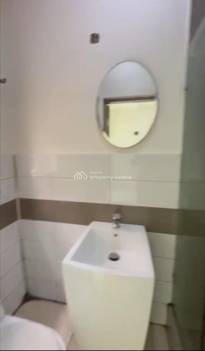 2 Units of Spacious and Clean 2 Bedroom Apartment (upstairs), Oniru, Victoria Island (vi), Lagos, Flat / Apartment for Rent