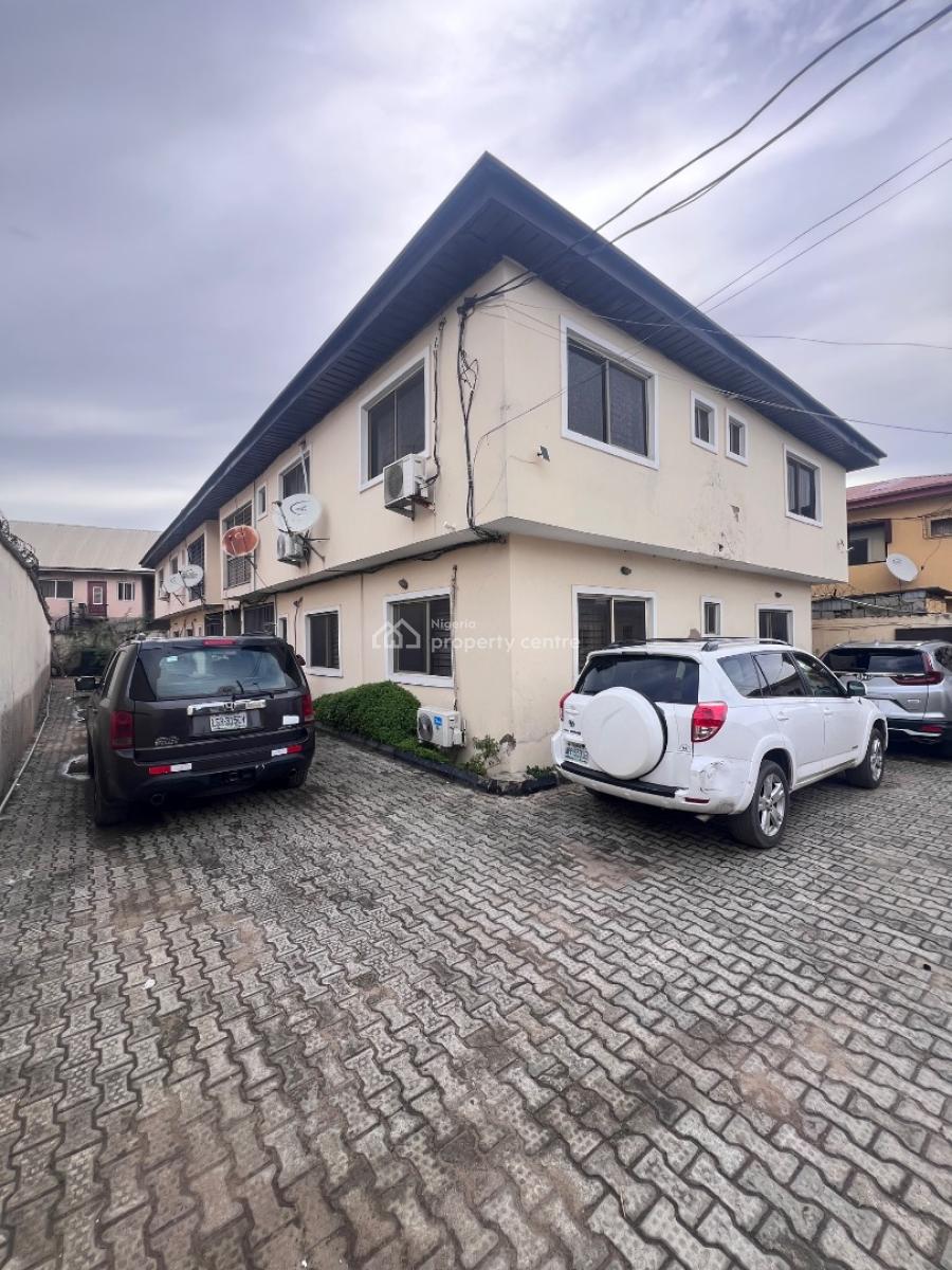 3 Bedroom Flat, Bode Thomas, Surulere, Lagos, Flat / Apartment for Rent