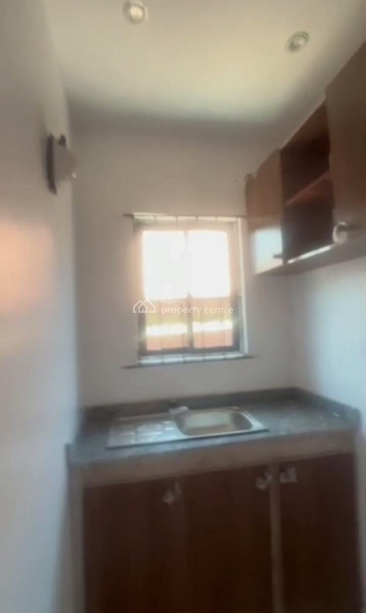 Standard, Spacious Room Self-contained, Oyadiran Estate, Sabo, Yaba, Lagos, Self Contain (single Rooms) for Rent