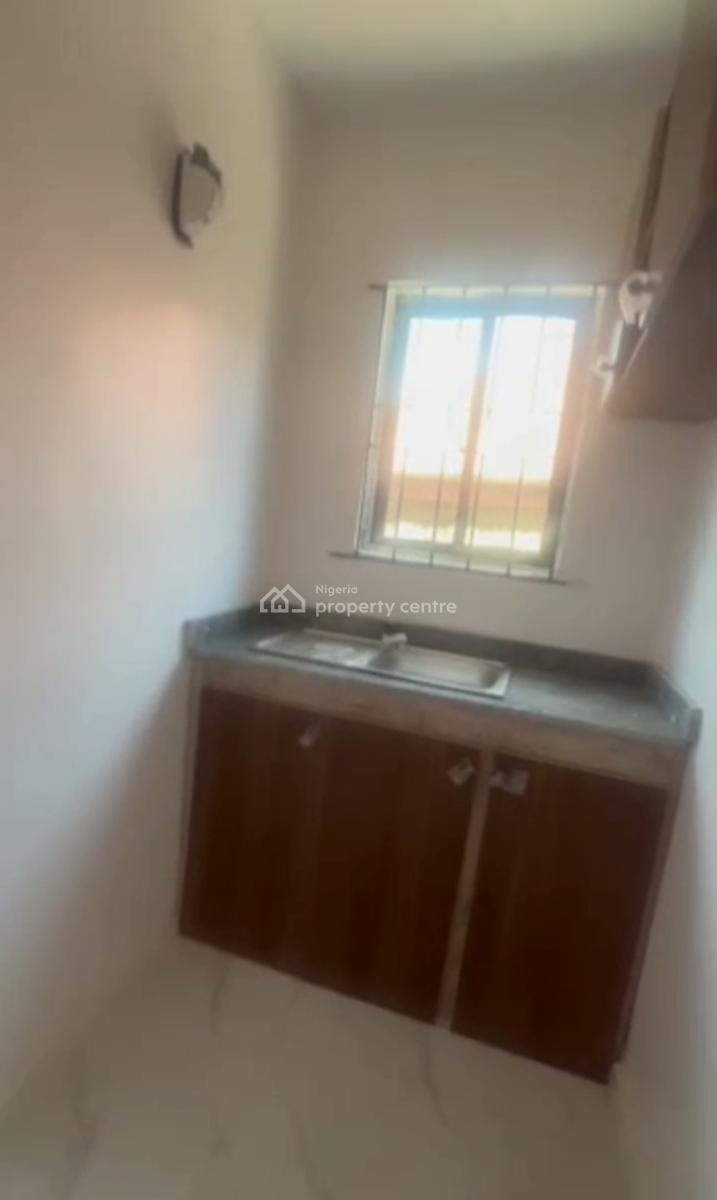 Standard, Spacious Room Self-contained, Oyadiran Estate, Sabo, Yaba, Lagos, Self Contain (single Rooms) for Rent