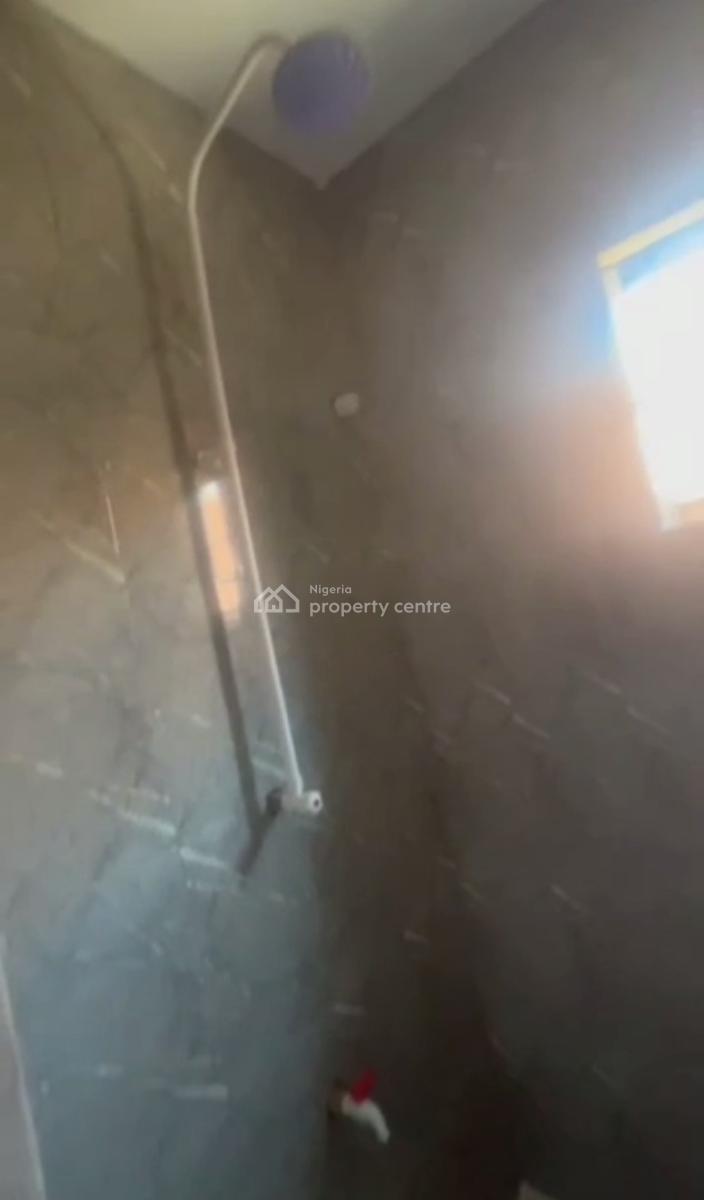 Standard, Spacious Room Self-contained, Oyadiran Estate, Sabo, Yaba, Lagos, Self Contain (single Rooms) for Rent