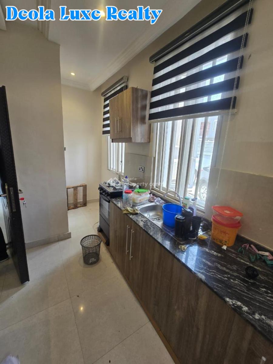 Just Out, Spacious One-bedroom Flat Apartment  Shower Cubicle, Off Freedom Way, Lekki Phase 1, Lekki, Lagos, Mini Flat (room and Parlour) for Rent