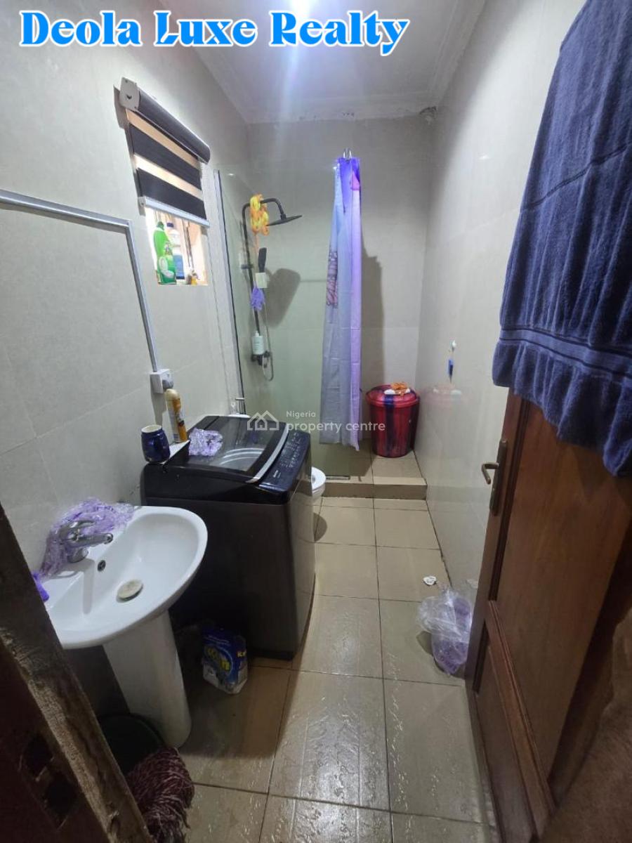 Just Out, Spacious One-bedroom Flat Apartment  Shower Cubicle, Off Freedom Way, Lekki Phase 1, Lekki, Lagos, Mini Flat (room and Parlour) for Rent