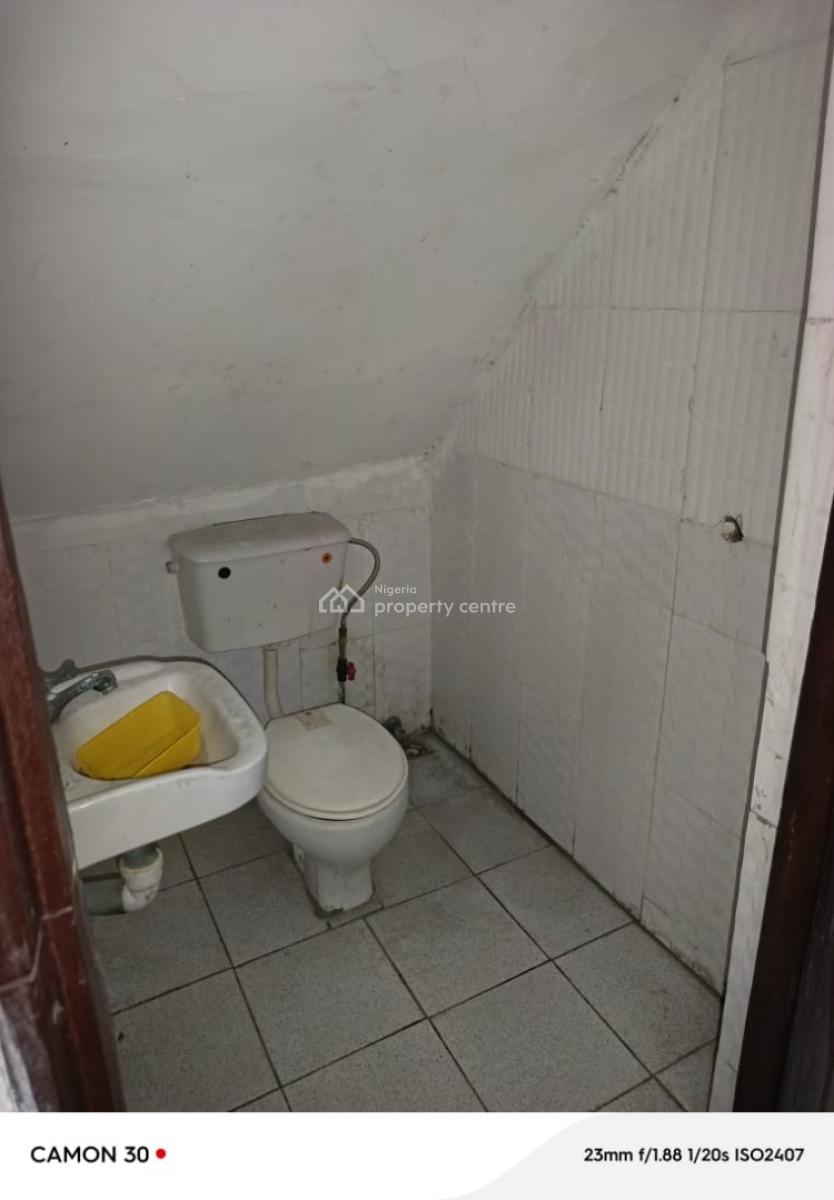 Commercial 6 Bedroom with Bq for Fast Fingers, Lekki Phase 1, Lekki, Lagos, Commercial Property for Rent