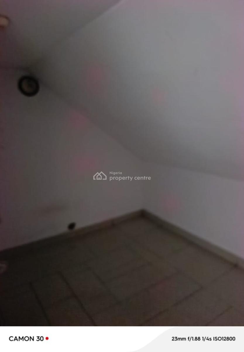 Commercial 6 Bedroom with Bq for Fast Fingers, Lekki Phase 1, Lekki, Lagos, Commercial Property for Rent