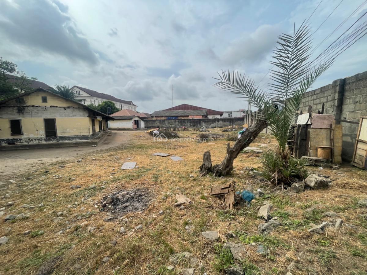 Fenced Land Measuring About  5,400sqm, Oladipo Bateye, Ikeja Gra, Ikeja, Lagos, Mixed-use Land for Sale