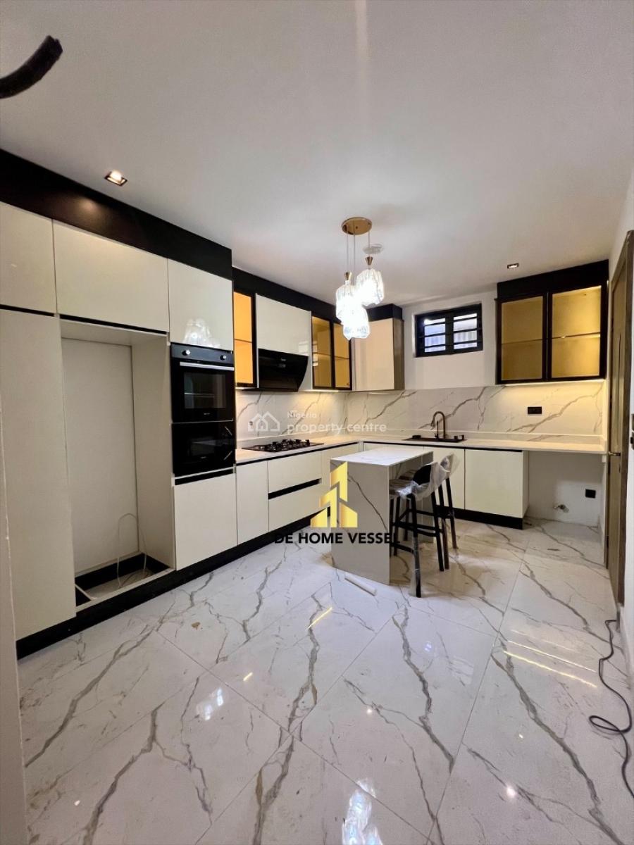 Beautifully Carved Luxury 2 Bedroom Apartment with  Elevator, Lekki Phase 1, Lekki, Lagos, Flat / Apartment for Sale