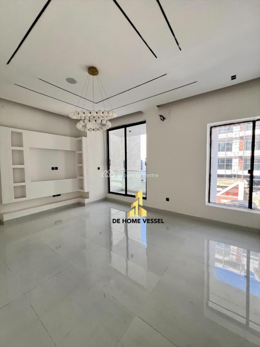 Beautifully Carved Luxury 2 Bedroom Apartment with  Elevator, Lekki Phase 1, Lekki, Lagos, Flat / Apartment for Sale