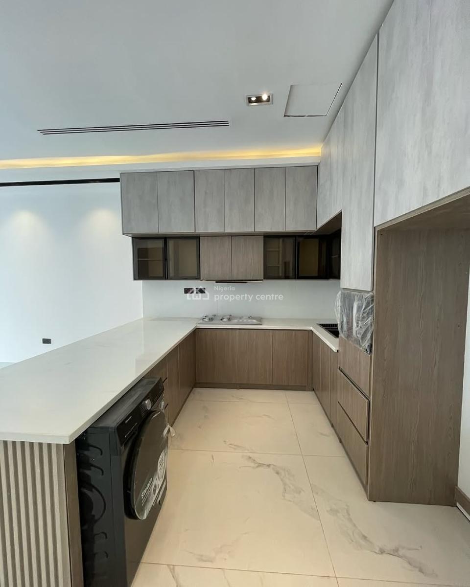 Beautiful 2 Bedroom Apartment, Lekki Phase 1 Lekki Foreshore Lagos Island, Lekki, Lagos, Flat / Apartment for Sale