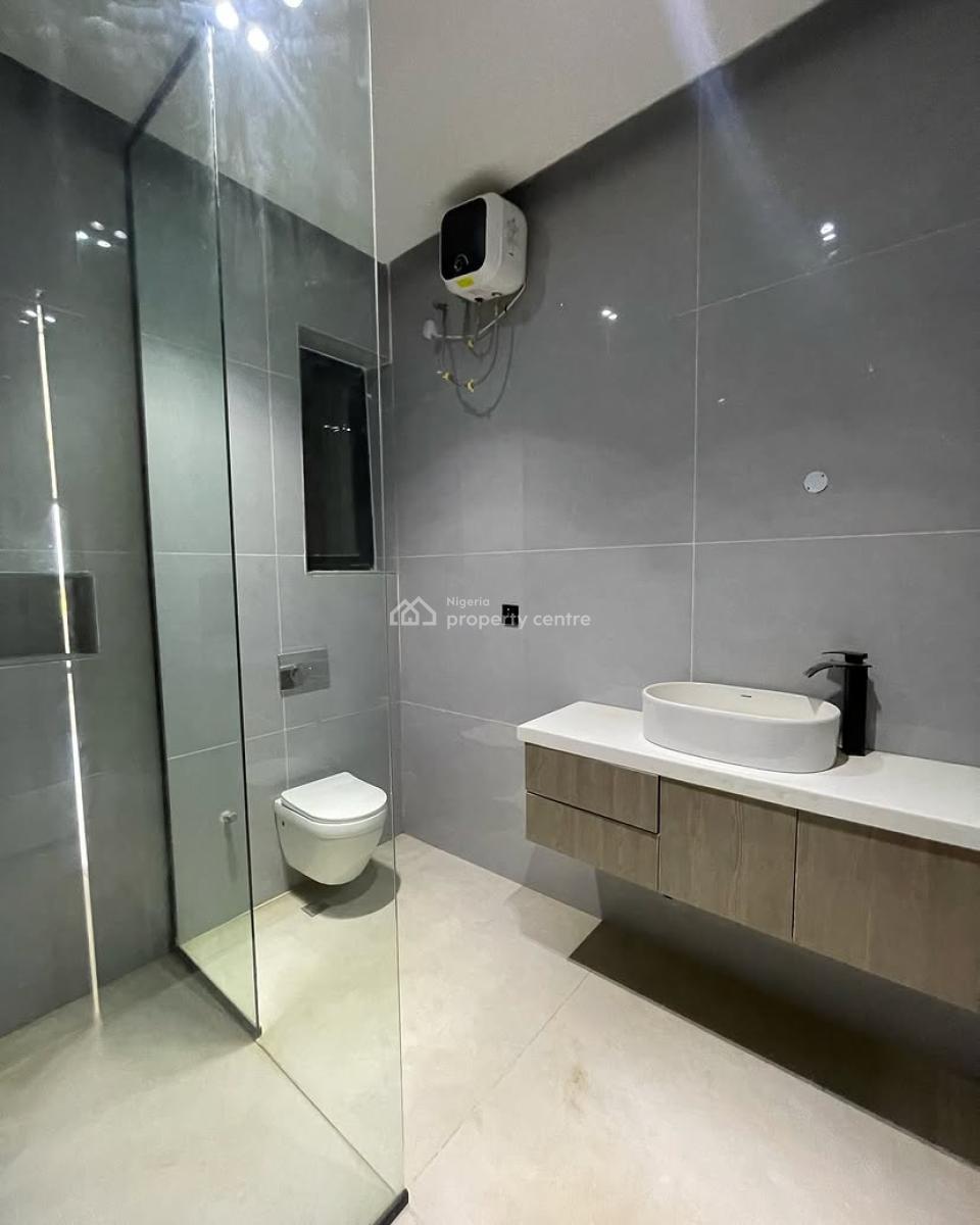 Beautiful 2 Bedroom Apartment, Lekki Phase 1 Lekki Foreshore Lagos Island, Lekki, Lagos, Flat / Apartment for Sale