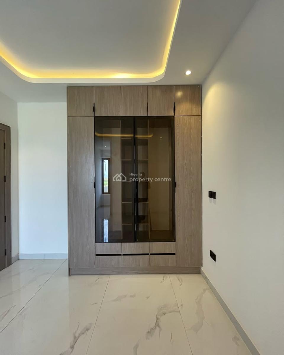 Beautiful 2 Bedroom Apartment, Lekki Phase 1 Lekki Foreshore Lagos Island, Lekki, Lagos, Flat / Apartment for Sale