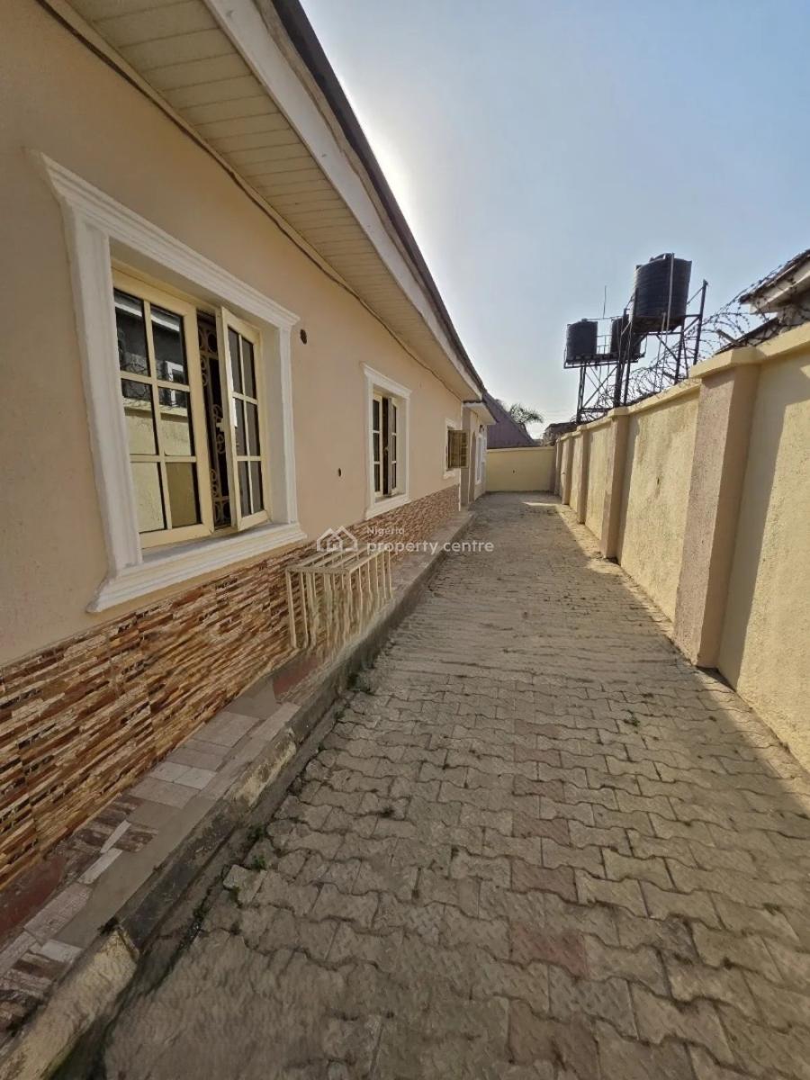 Luxury 3 Bedroom Bungalow with Excellent Facilities in Lugbe -abuja, Lugbe District. Abuja - Nigeria., Fha (f.h.a), Lugbe District, Abuja, Detached Bungalow for Sale
