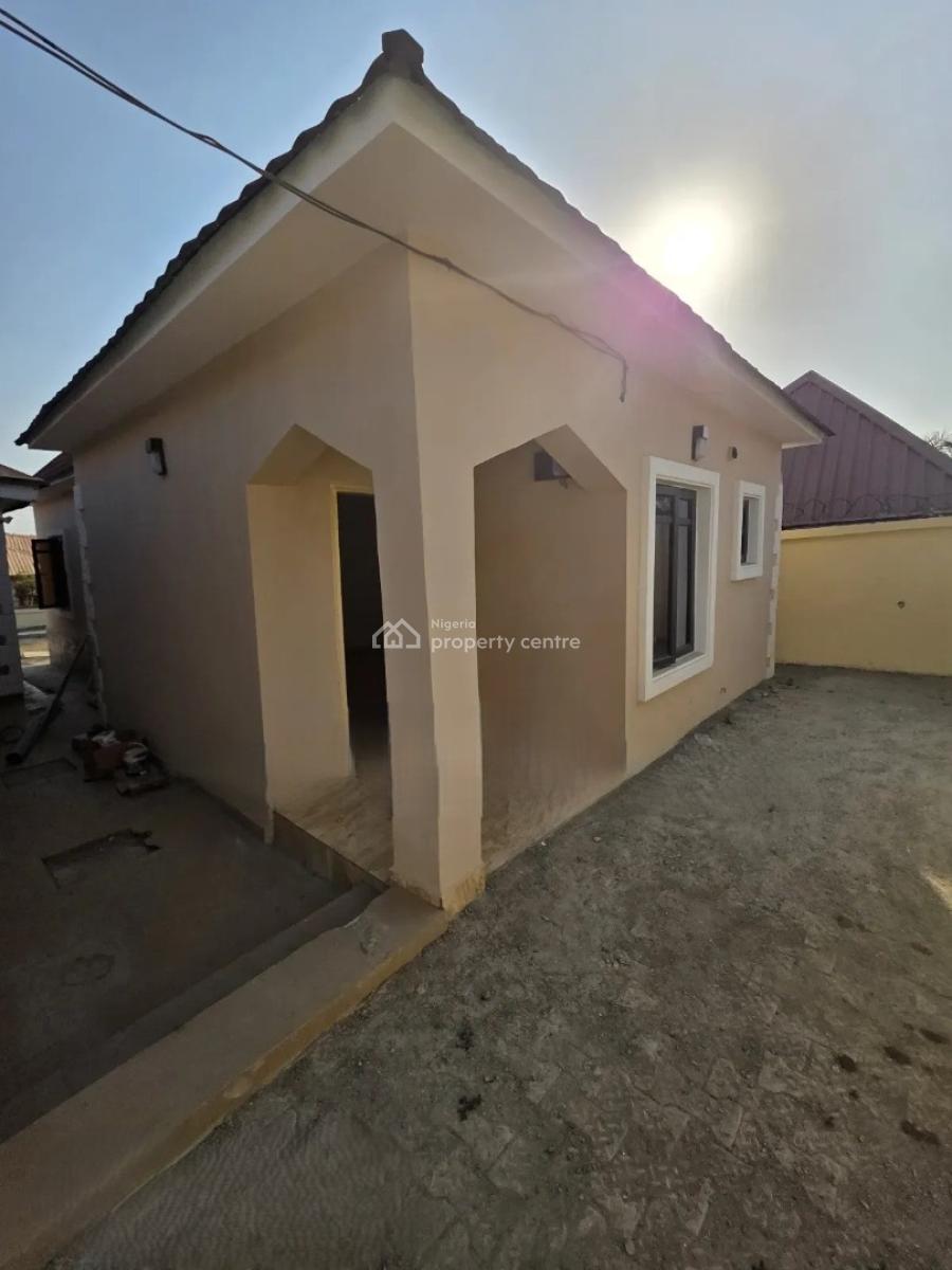 Luxury 3 Bedroom Bungalow with Excellent Facilities in Lugbe -abuja, Lugbe District. Abuja - Nigeria., Fha (f.h.a), Lugbe District, Abuja, Detached Bungalow for Sale